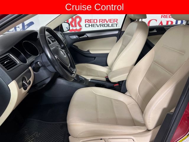 Used 2017 Volkswagen Jetta SE image 10