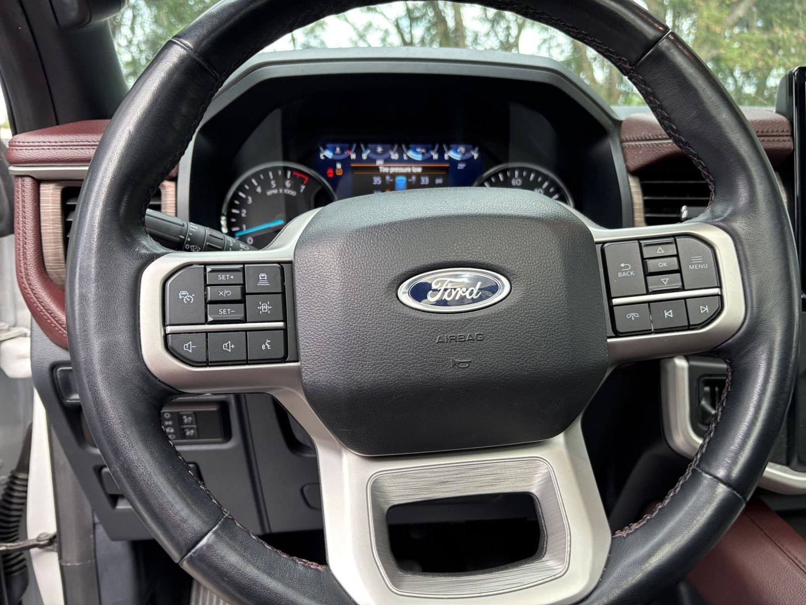 Used 2024 Ford Expedition Limited RWD image 30
