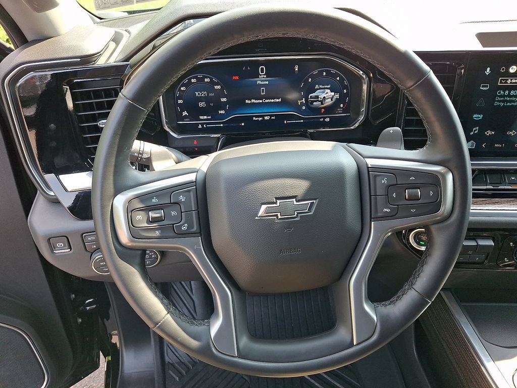 Used 2025 Chevrolet Silverado 1500 LT Trail Boss w/ LPO, Dark Essentials Package AWD/4WD image 18