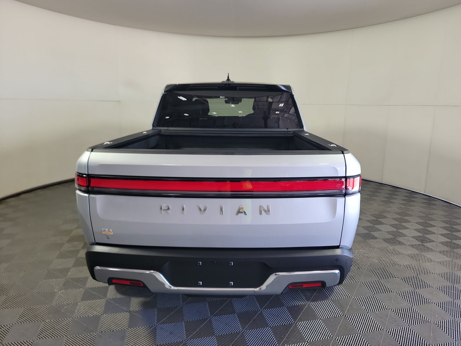 Used 2022 Rivian R1T Adventure AWD/4WD image 38