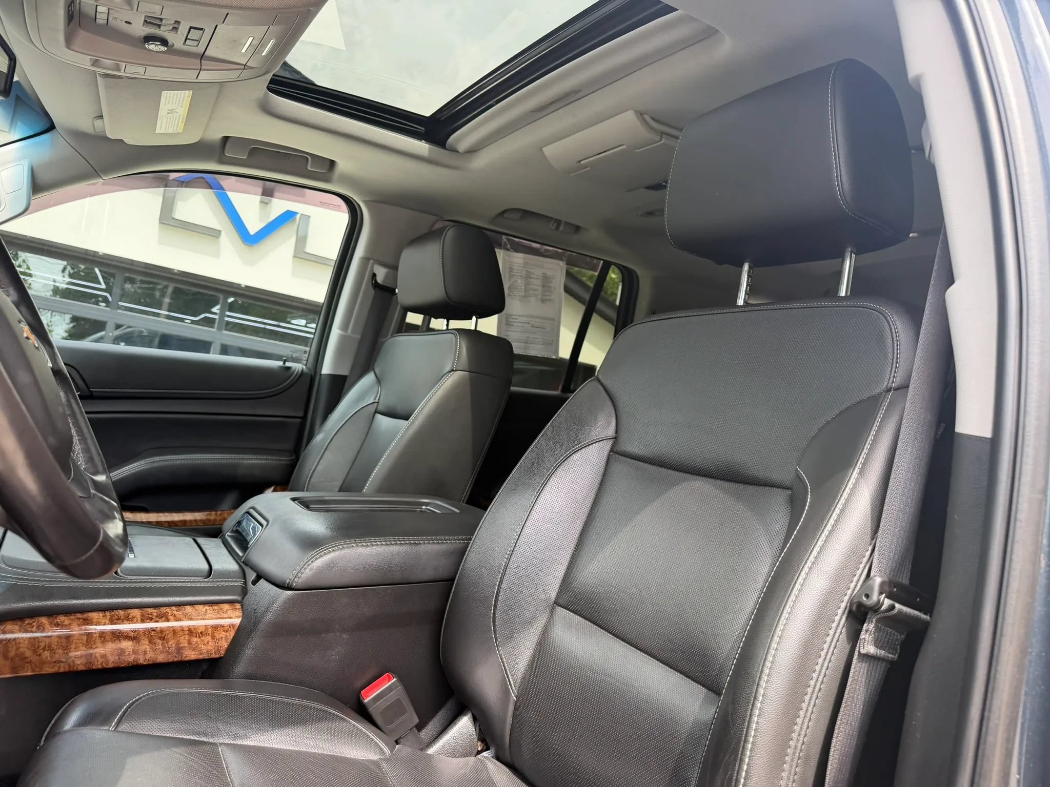 Used 2020 Chevrolet Tahoe Premier AWD/4WD image 15