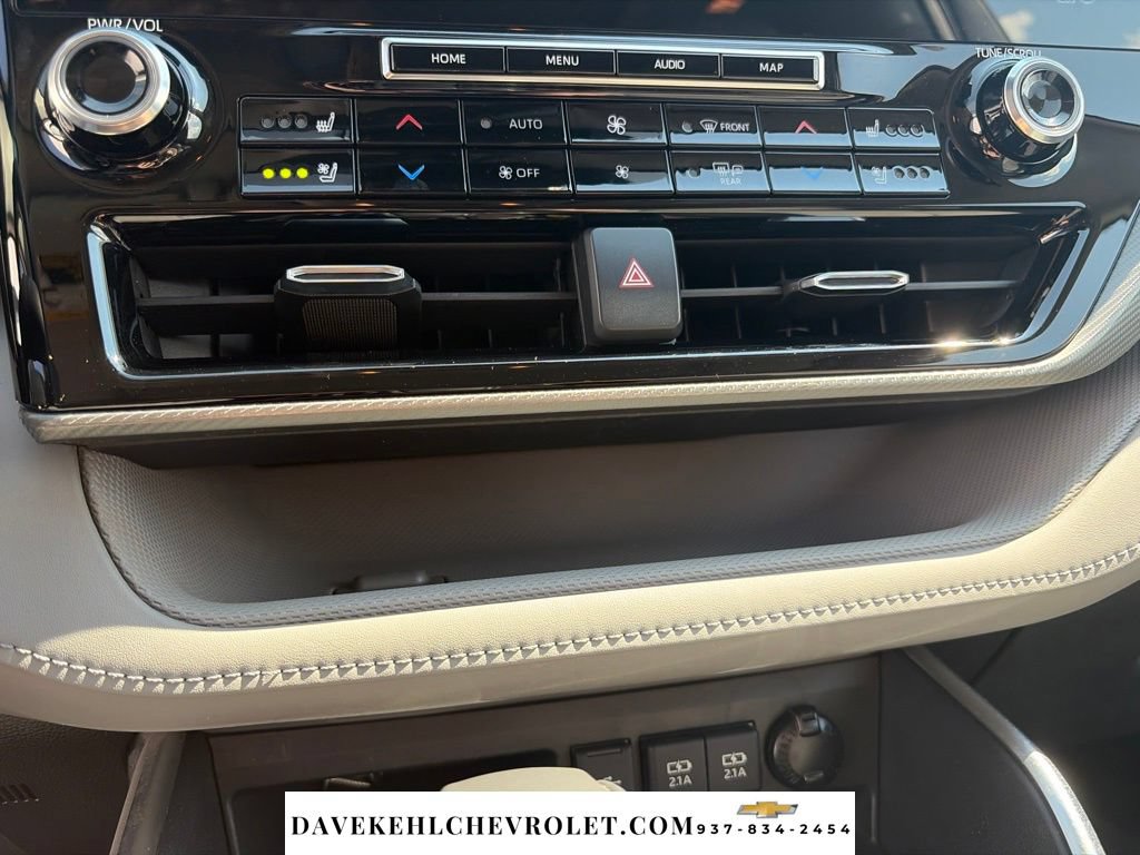 Used 2021 Toyota Highlander Platinum AWD/4WD image 13