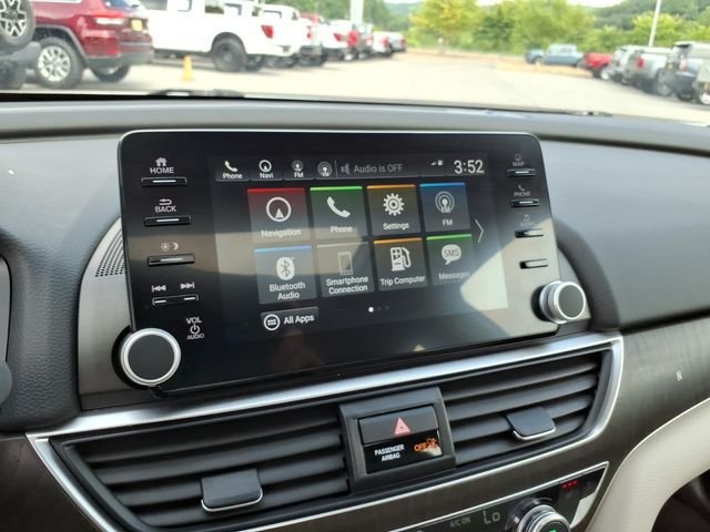 Used 2018 Honda Accord Touring image 28