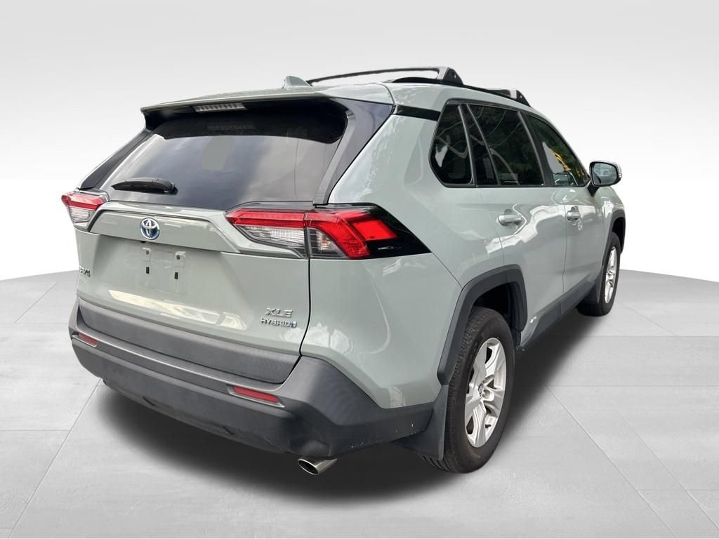 Certified 2020 Toyota RAV4 XLE w/ Convenience Package AWD/4WD image 5