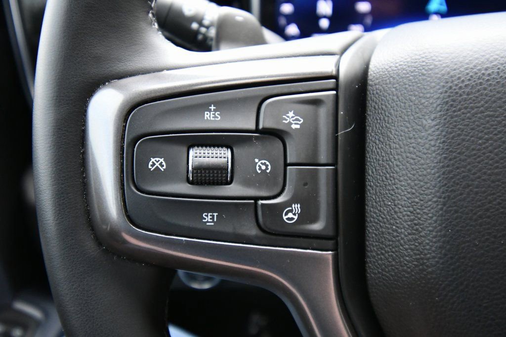 Used 2023 Chevrolet Silverado 1500 High Country w/ High Country Premium Package AWD/4WD image 23