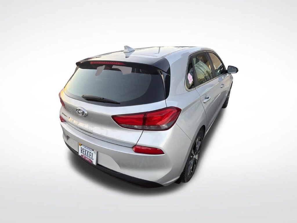 Used 2018 Hyundai Elantra GT FWD image 3