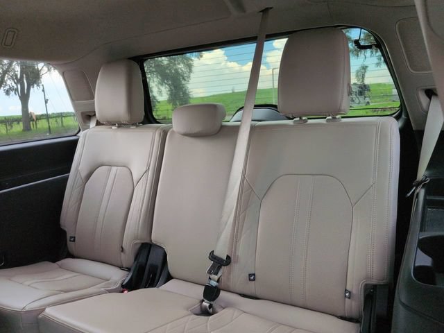 Used 2023 Ford Expedition Platinum AWD/4WD image 15