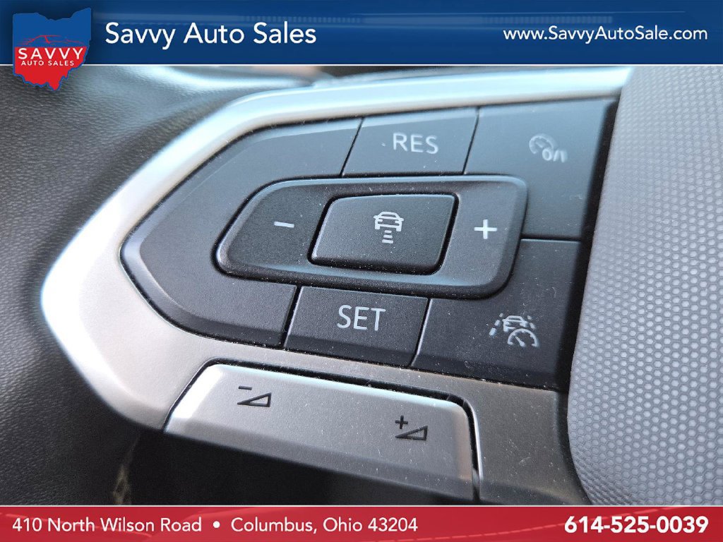 Used 2025 Volkswagen Atlas SE FWD image 30