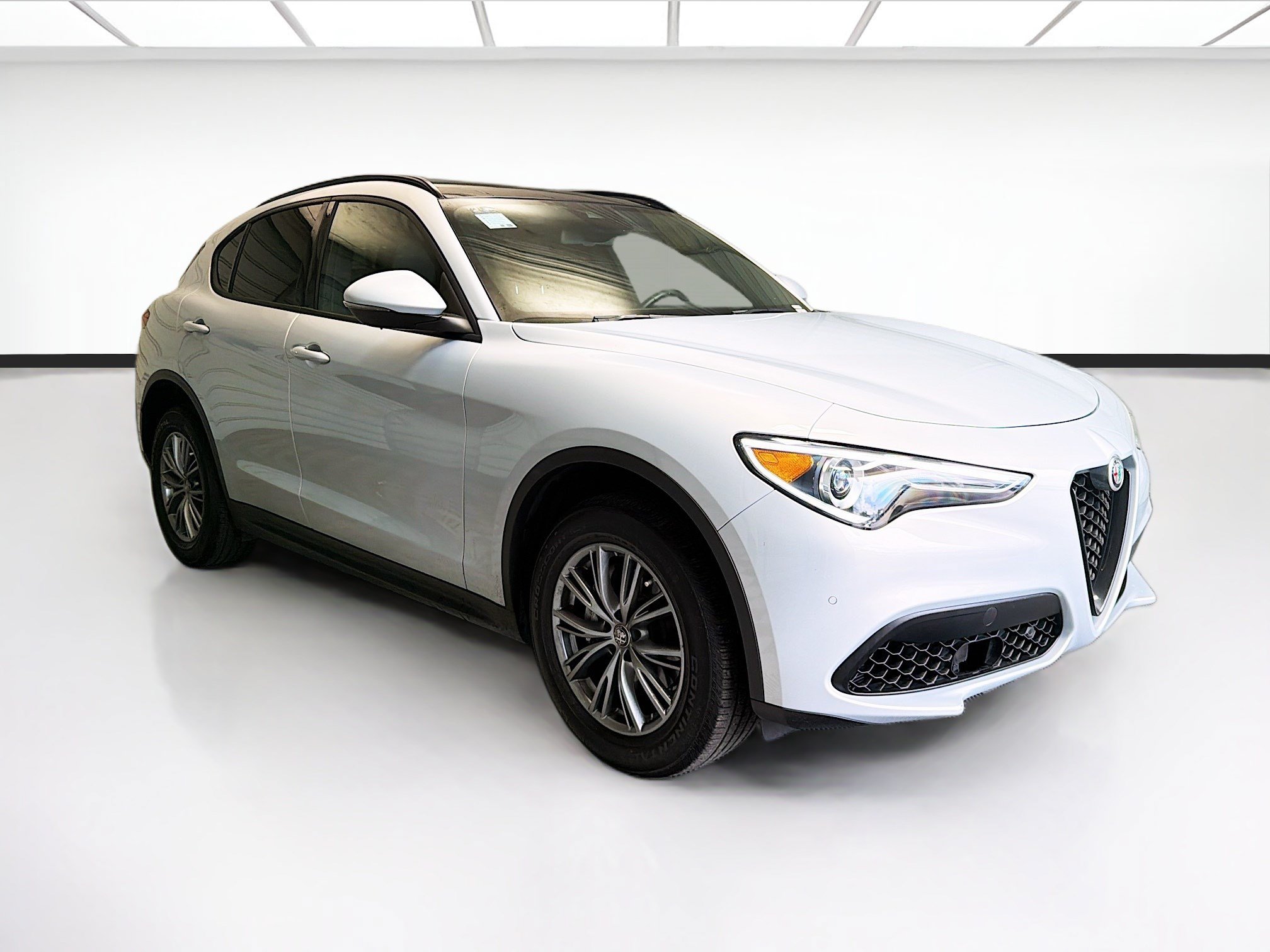 Used 2023 Alfa Romeo Stelvio Sprint AWD/4WD image 3