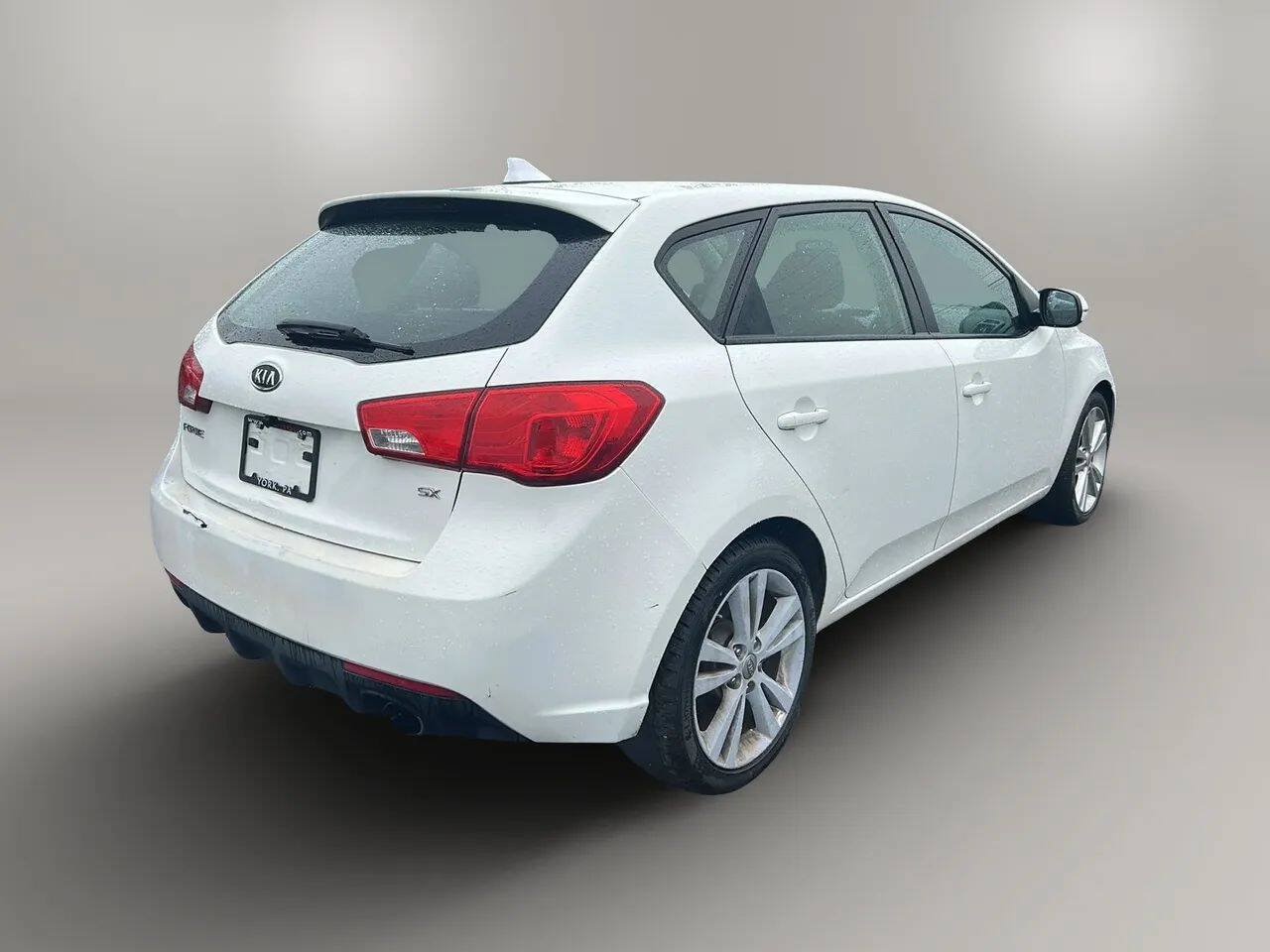 Used 2011 Kia Forte SX FWD image 7