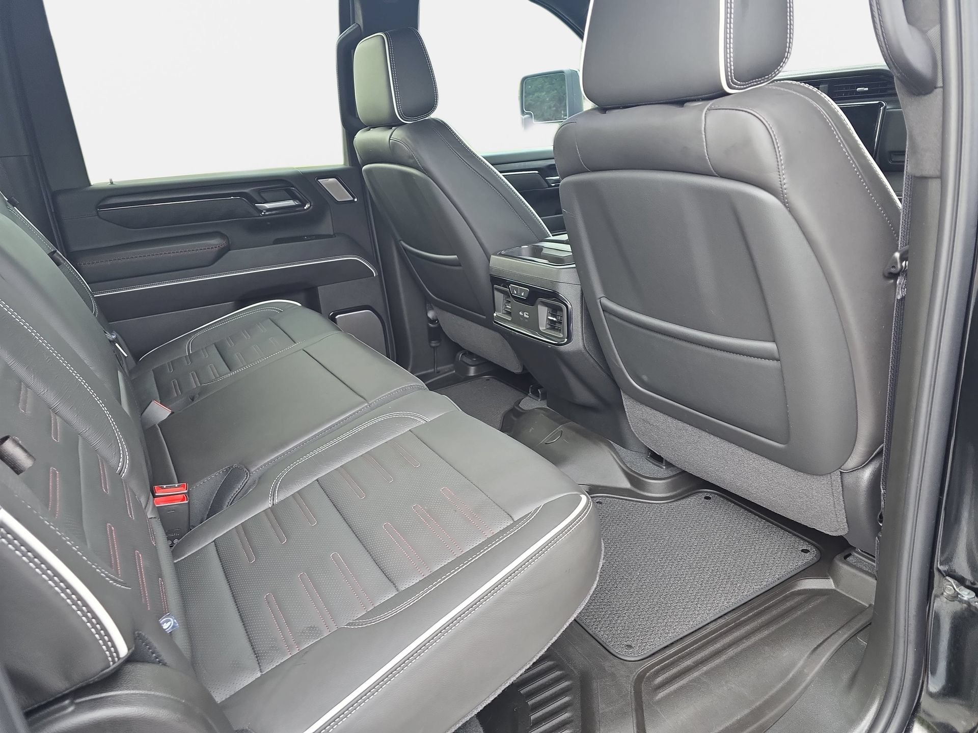 Used 2026 GMC Sierra 2500 AT4X AWD/4WD image 11