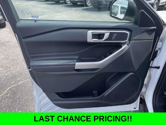Certified 2024 Ford Explorer XLT RWD image 15