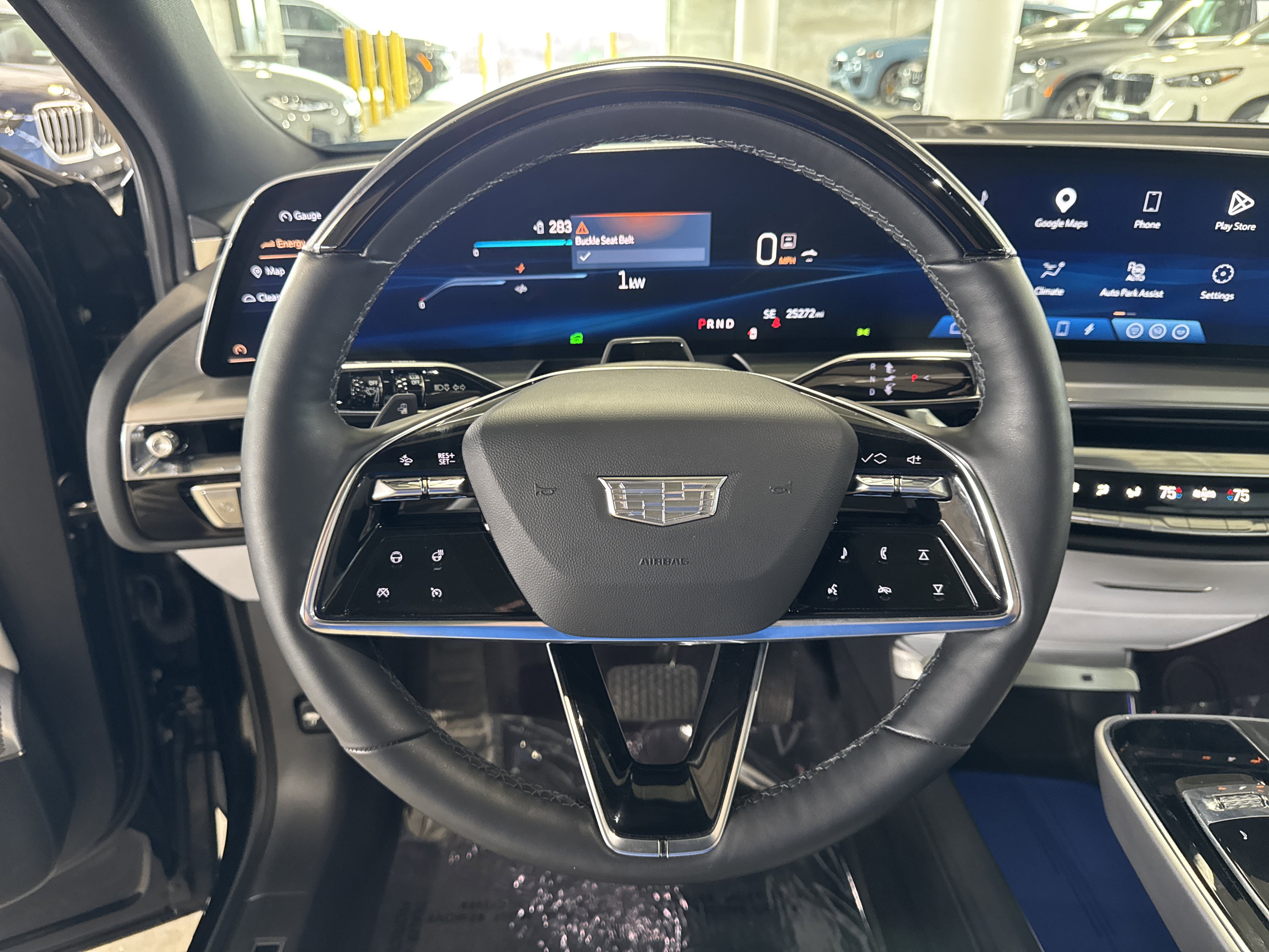 Used 2023 Cadillac Lyriq 2WD image 21