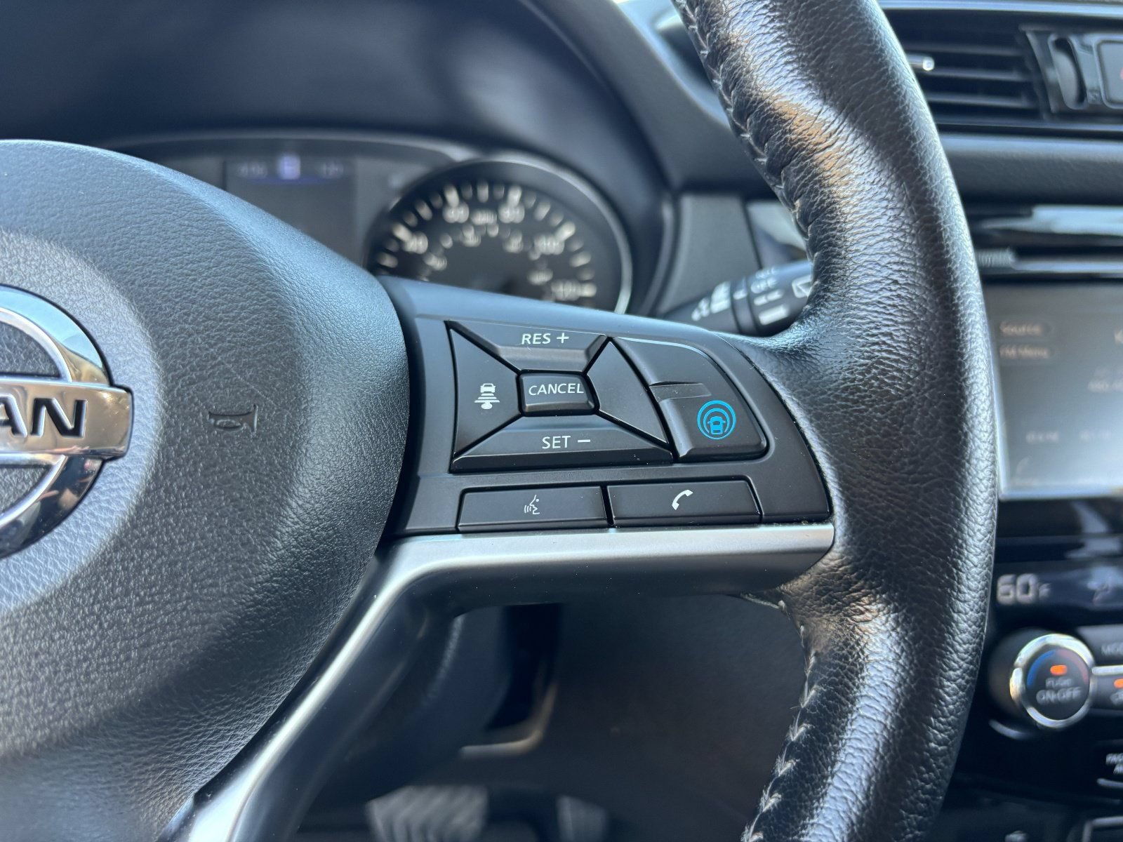 Certified 2021 Nissan Rogue Sport SL w/ Premium Package FWD image 28