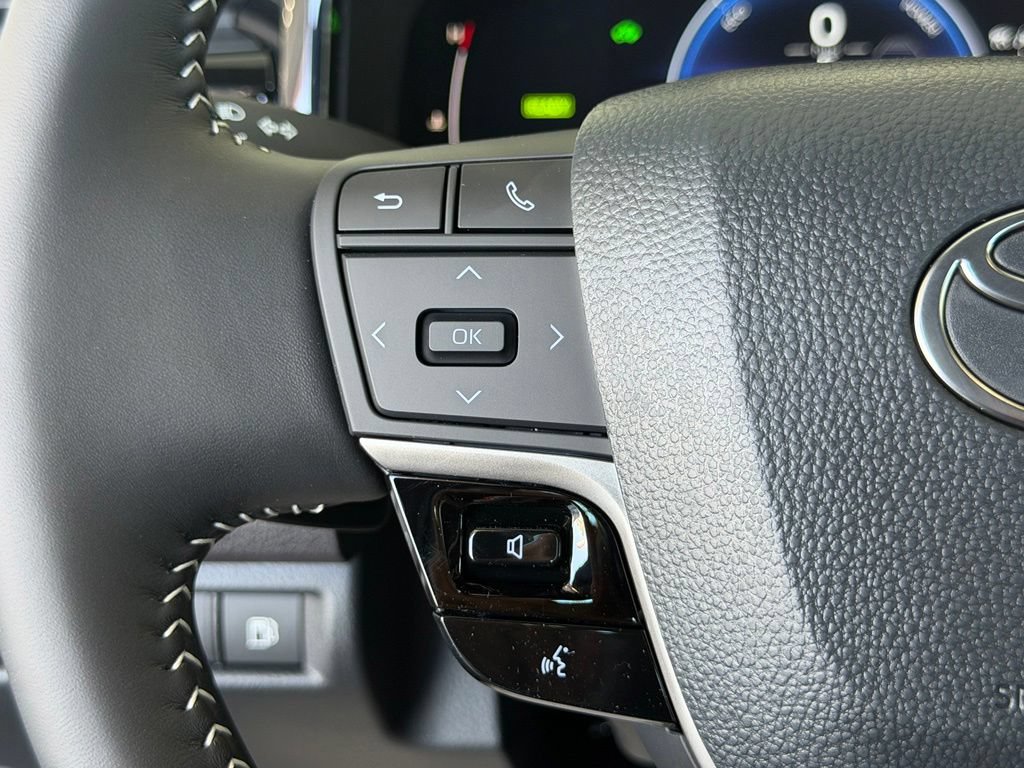 Certified 2026 Toyota Camry SE FWD image 25