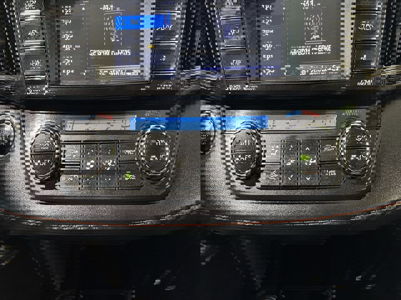 Used 2016 Toyota RAV4 SE image 18