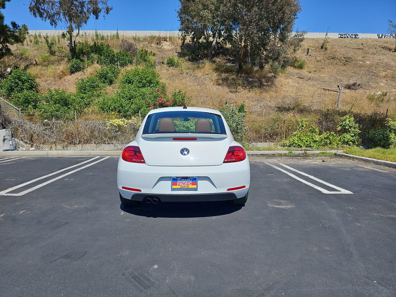 Used 2015 Volkswagen Beetle 1.8T FWD image 6