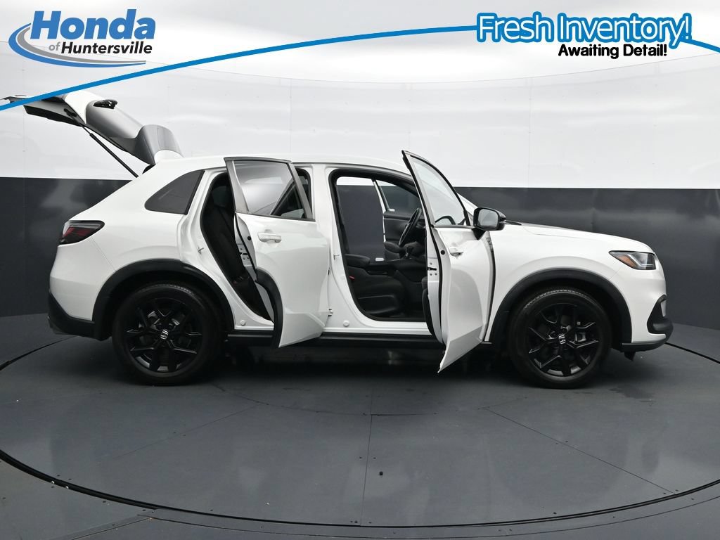 Used 2024 Honda HR-V Sport image 40