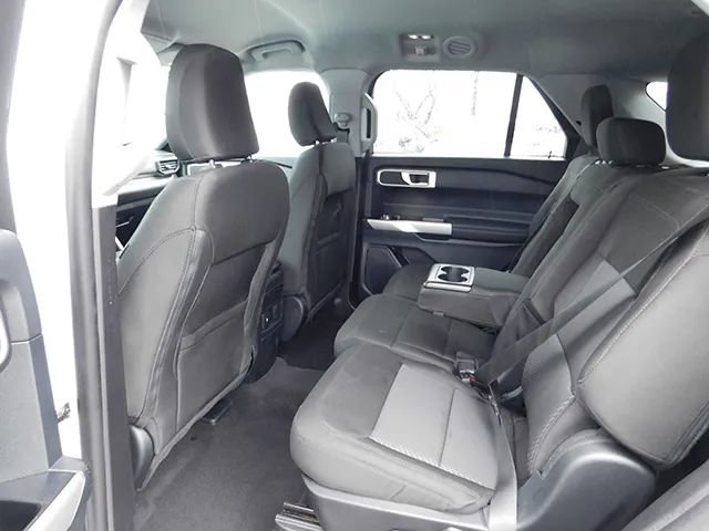 Used 2023 Ford Explorer XLT AWD/4WD image 13