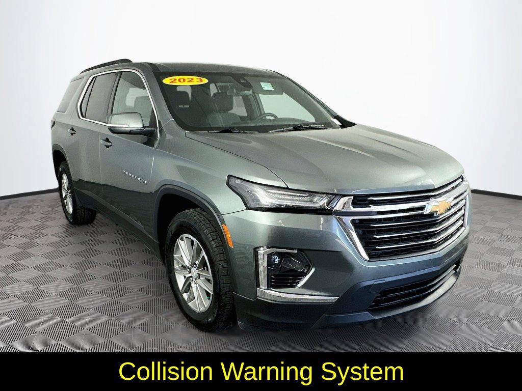 Used 2023 Chevrolet Traverse LT FWD image 3