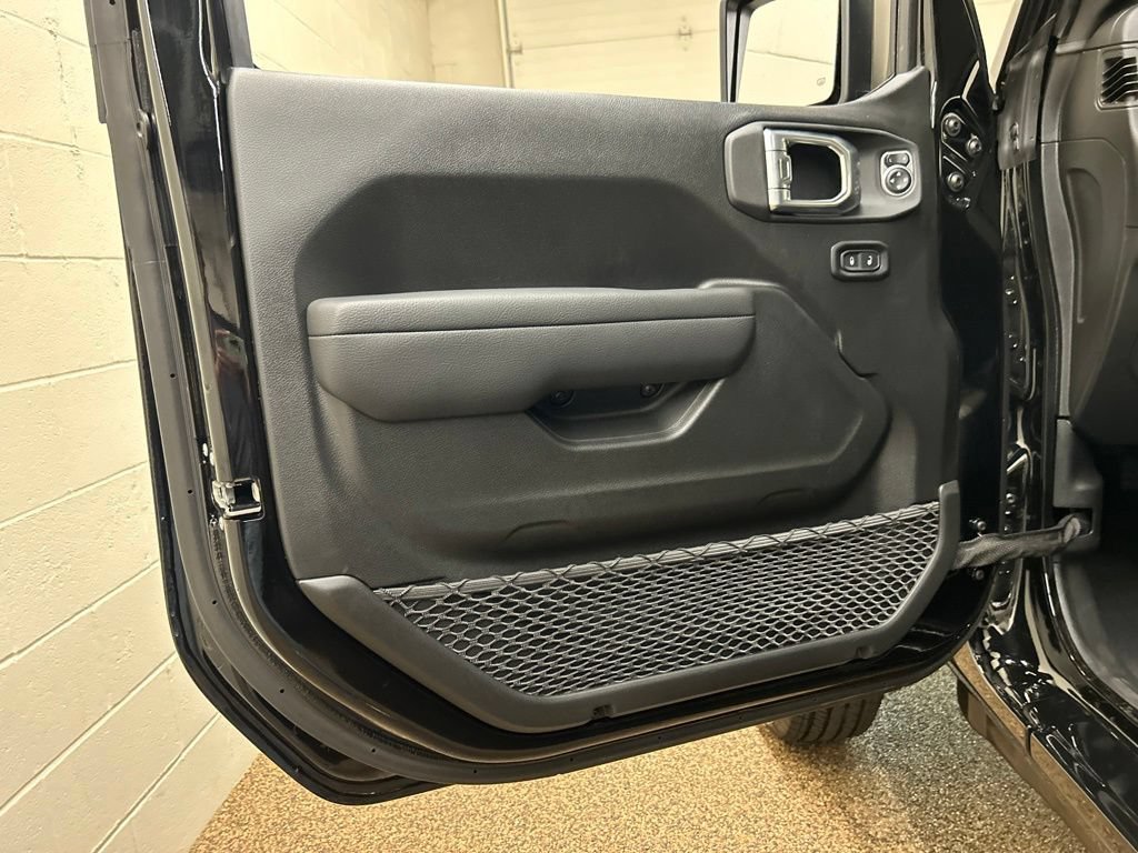 New 2026 Jeep Gladiator Sport AWD/4WD image 13