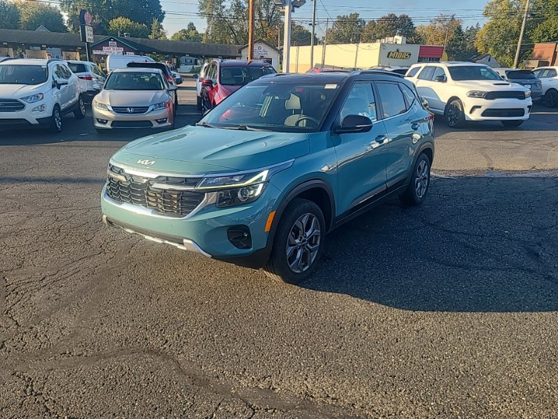 Used 2024 Kia Seltos S AWD/4WD image 2