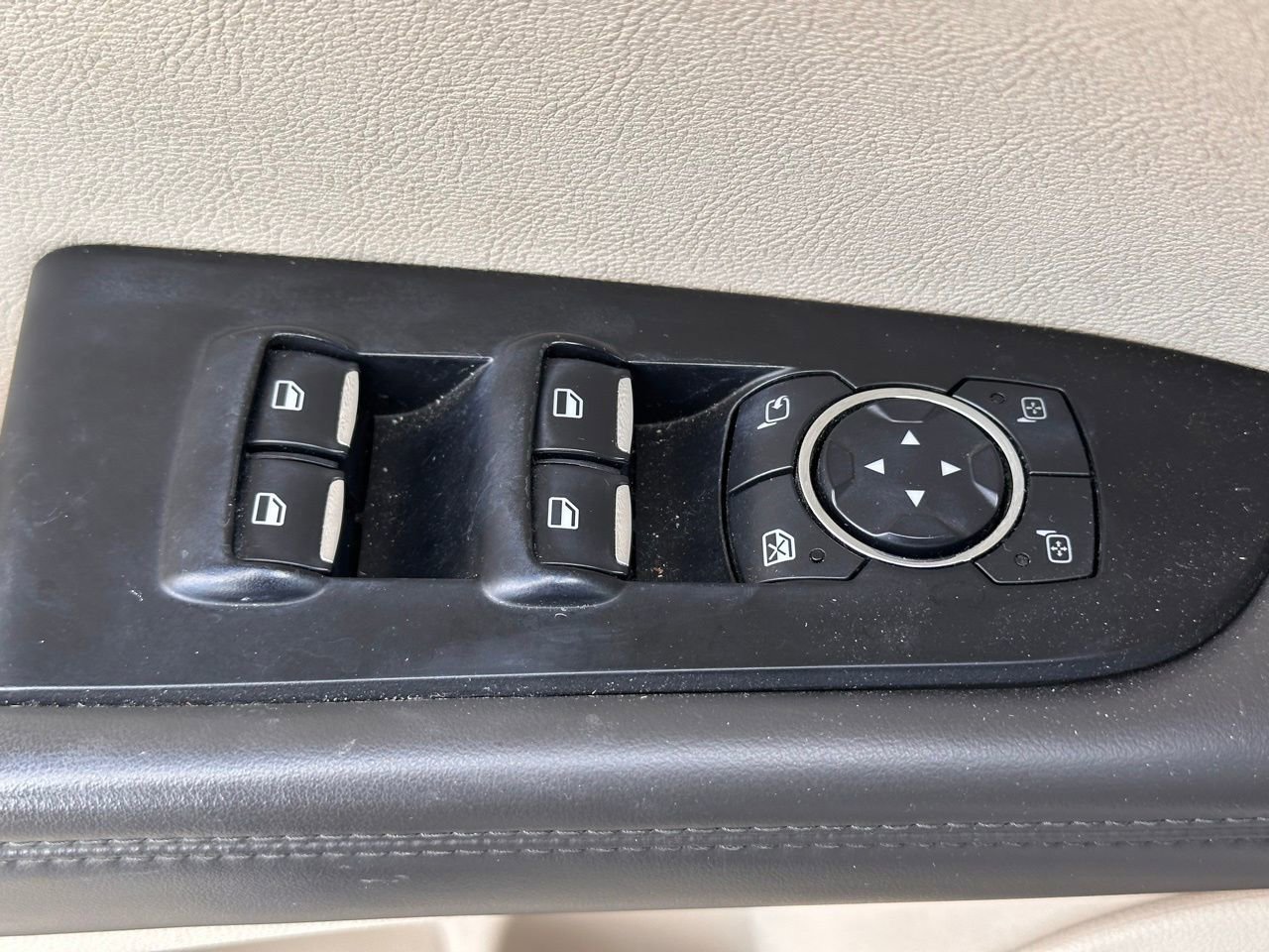 Used 2016 Lincoln MKX Reserve w/ Climate Package image 26