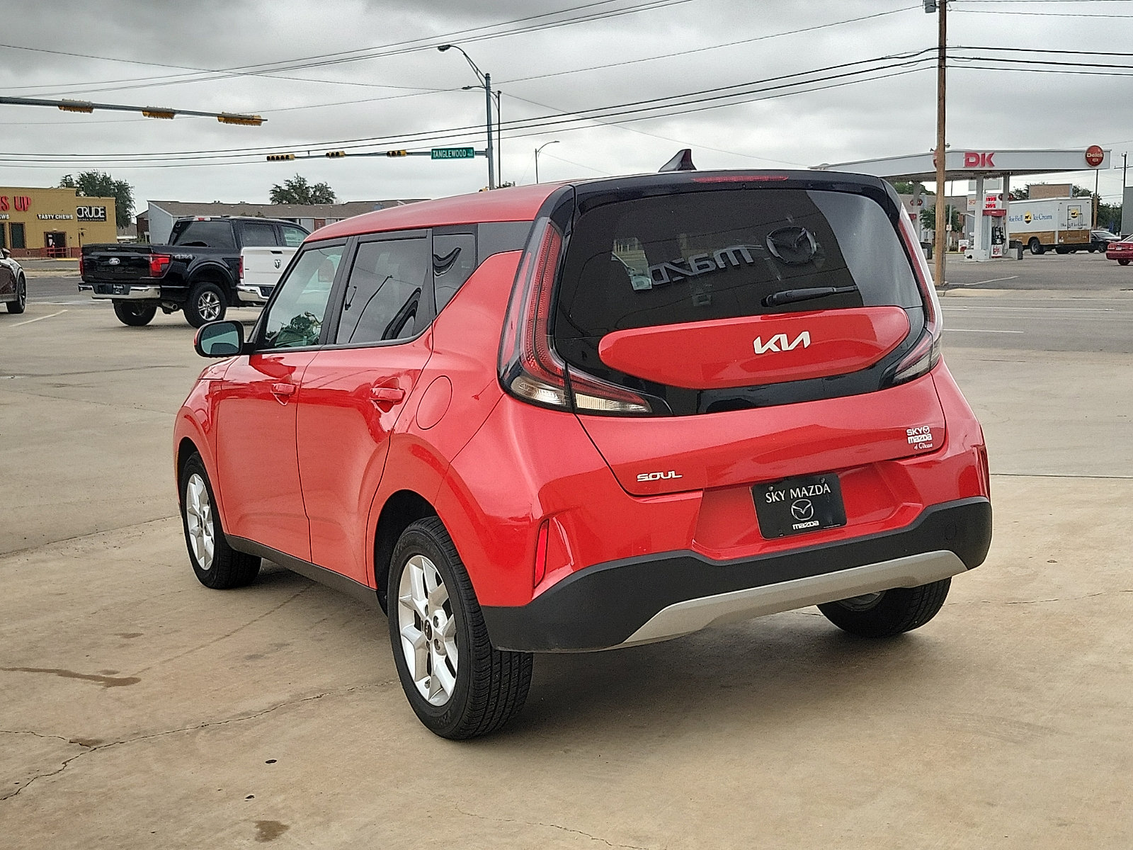 Used 2024 Kia Soul LX w/ Option Group 015 FWD image 5