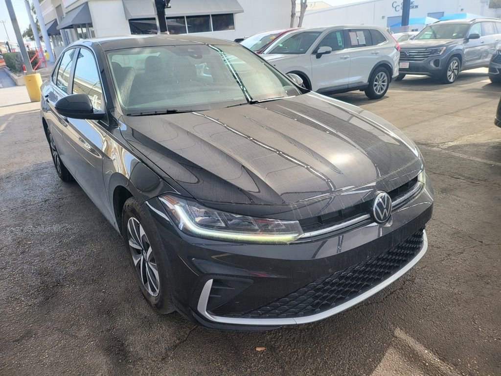 Used 2025 Volkswagen Jetta S image 3