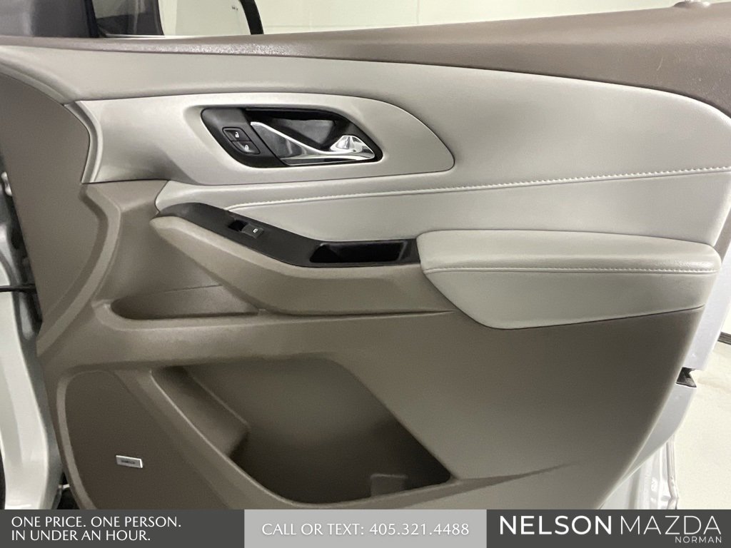 Used 2018 Chevrolet Traverse LT image 20