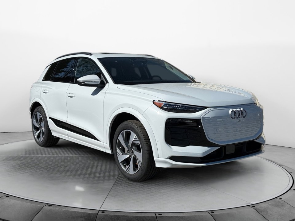 New 2025 Audi Q6 e-tron Premium Plus image 1
