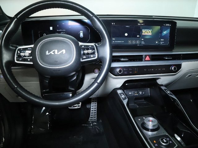 Used 2025 Kia Sorento SX Prestige AWD/4WD image 31
