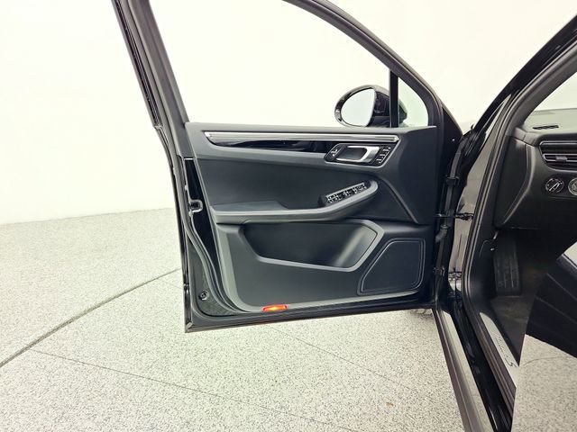 Used 2020 Porsche Macan S image 29