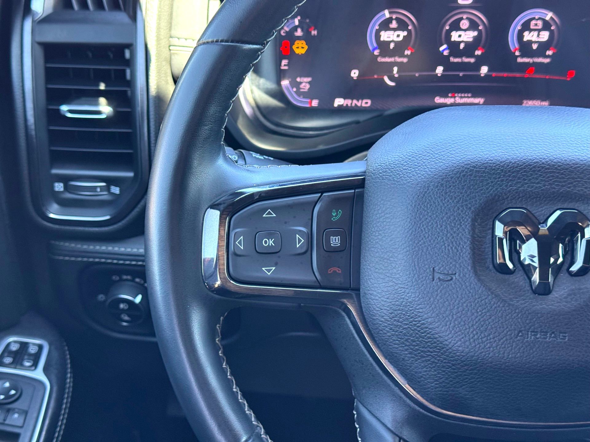 Used 2024 RAM 2500 Limited image 23