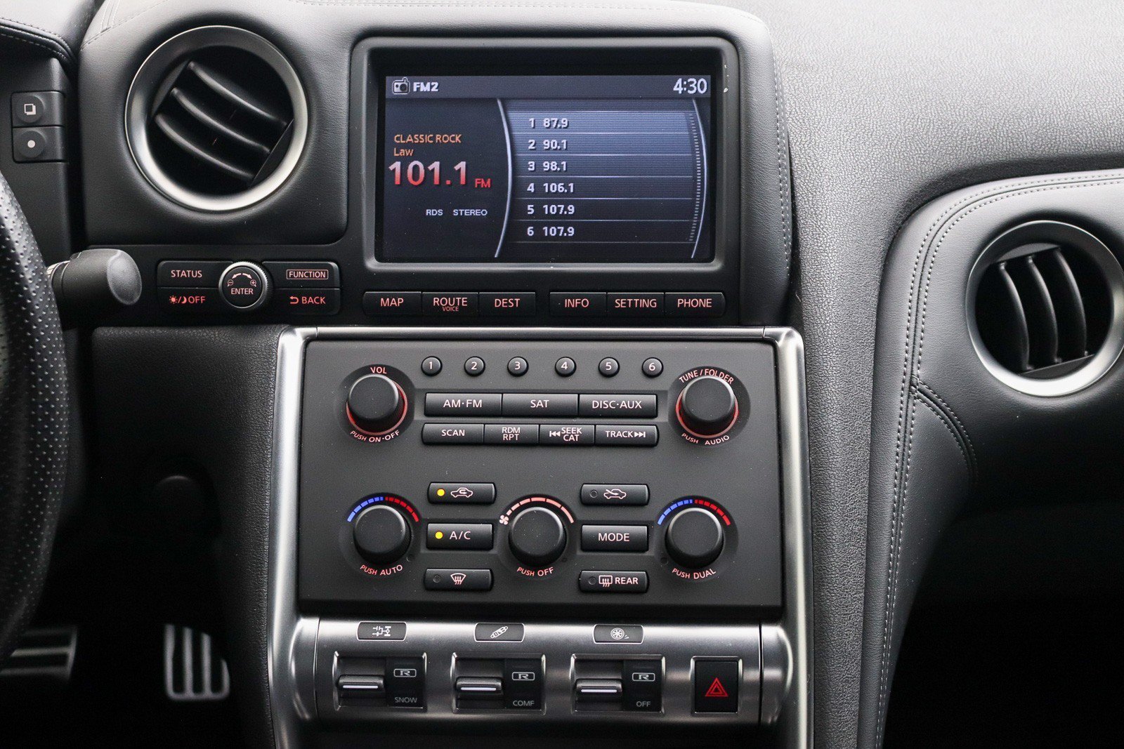 Used 2009 Nissan GT-R Premium AWD/4WD image 16