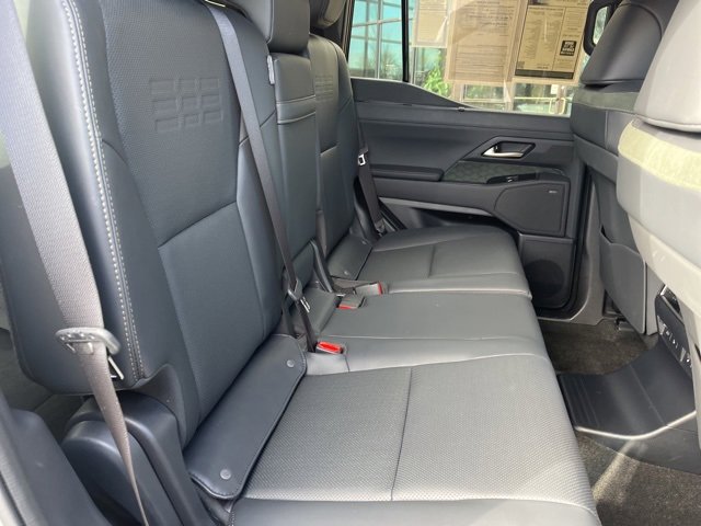 Used 2025 Lexus GX 550 image 36