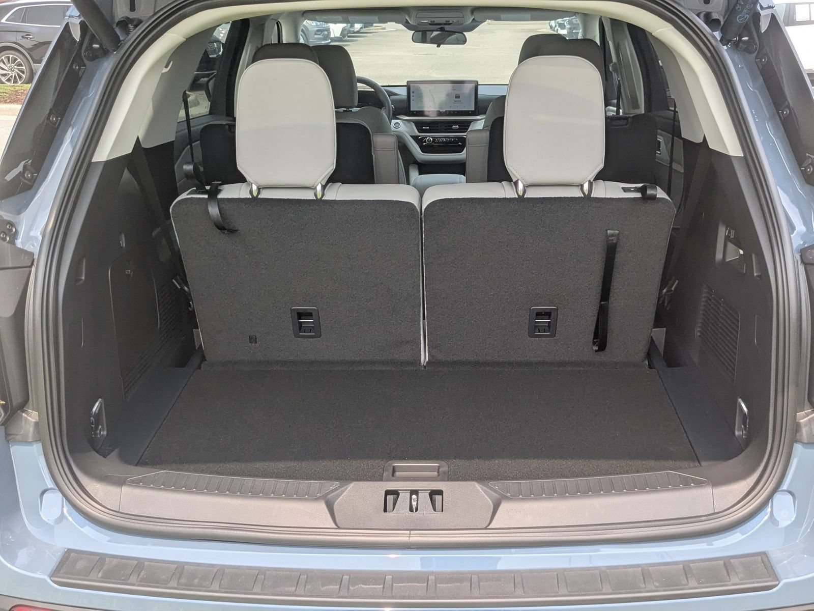 New 2026 Ford Explorer Active w/ Active Comfort Package AWD/4WD image 35