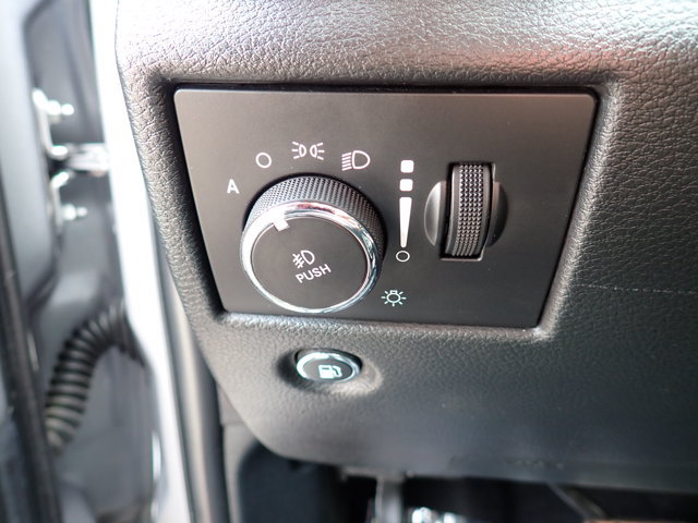 Used 2020 Jeep Grand Cherokee High Altitude AWD/4WD image 19