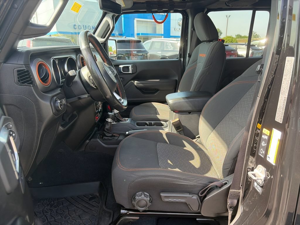 Used 2022 Jeep Gladiator Mojave w/ Cold Weather Group AWD/4WD image 13