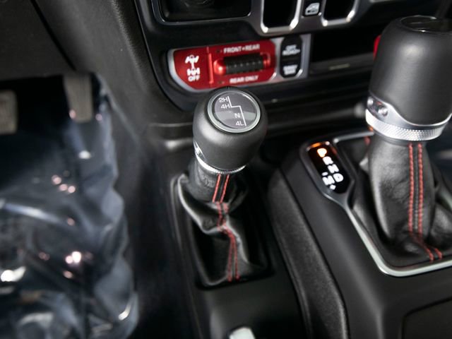 Used 2023 Jeep Gladiator Rubicon w/ Cold Weather Group image 19