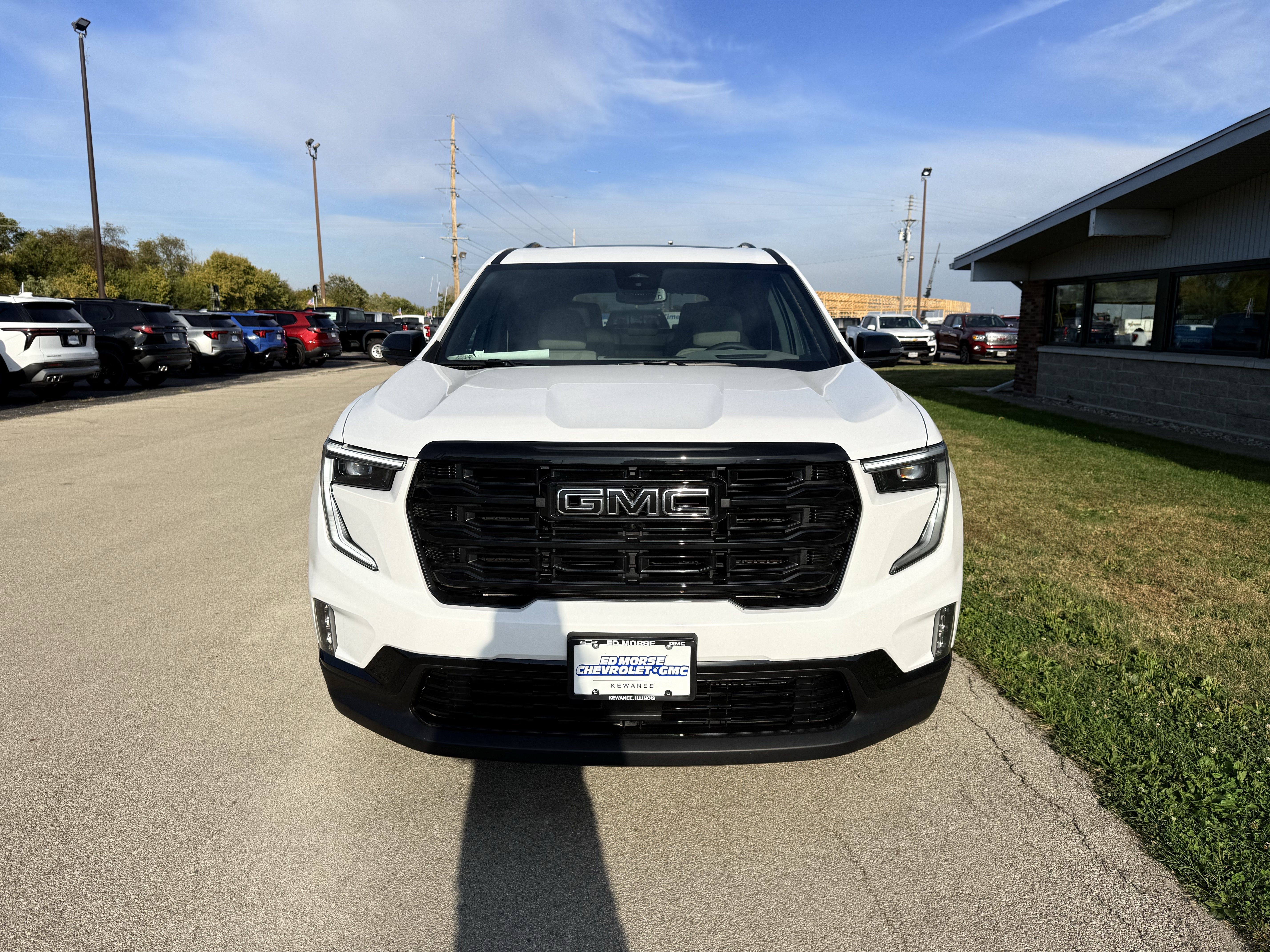 New 2025 GMC Acadia Elevation w/ Elevation Premium Package AWD/4WD image 9