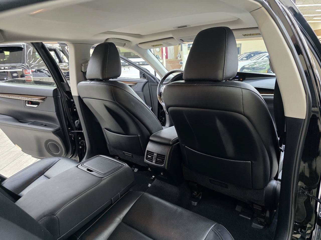 Used 2015 Lexus ES 350 w/ Luxury Package FWD image 23