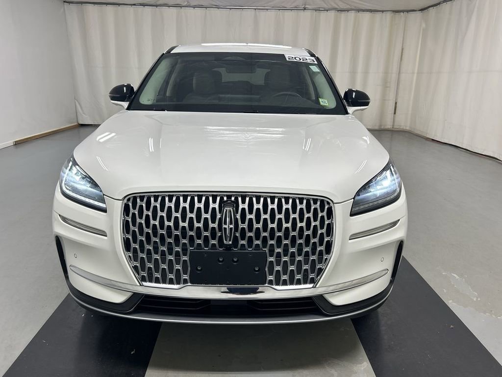 Used 2023 Lincoln Corsair AWD w/ Equipment Group 101A image 3