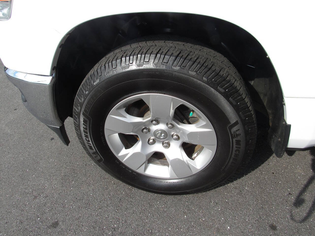 Used 2020 RAM 1500 Big Horn AWD/4WD image 10