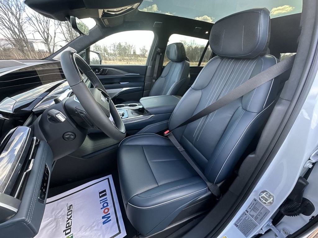 New 2026 Cadillac Escalade IQ Luxury 2 image 11