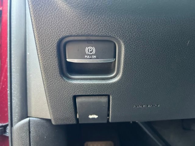 Used 2025 Jeep Grand Cherokee Altitude AWD/4WD image 7