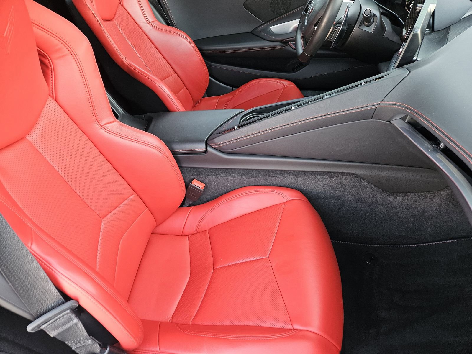 Certified 2024 Chevrolet Corvette Stingray Coupe w/ Chrome Exterior Badge Package image 18