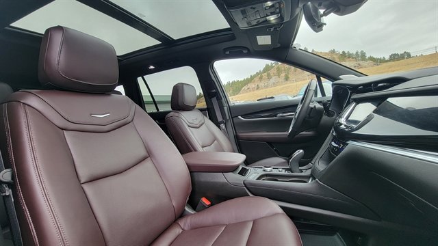 Used 2024 Cadillac XT6 Premium Luxury w/ Technology Package AWD/4WD image 47