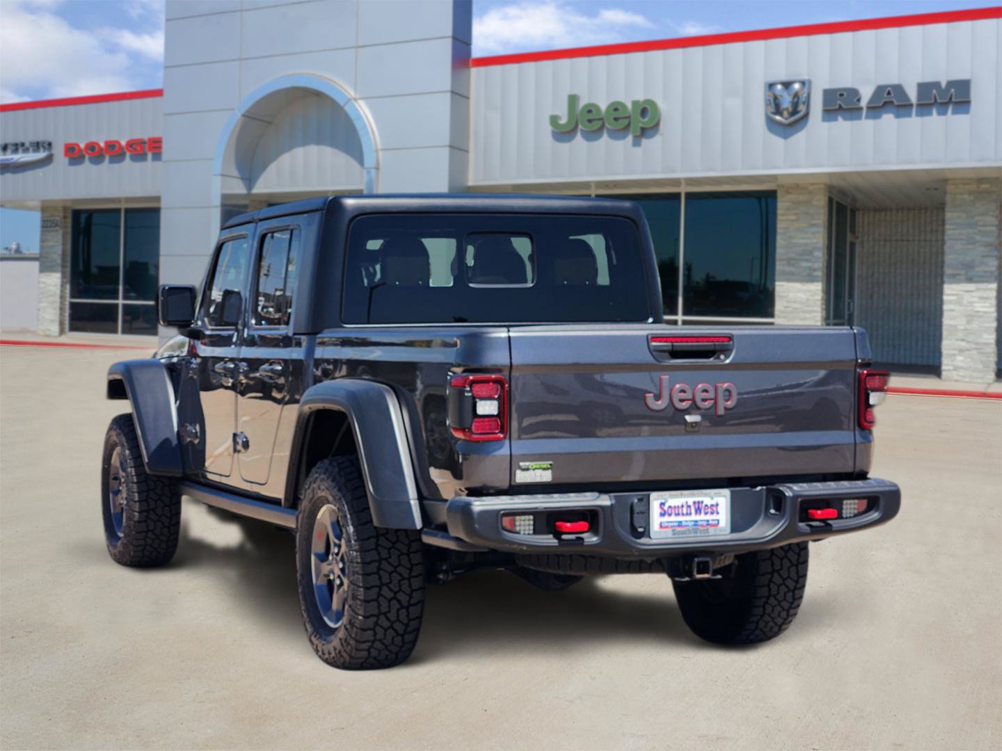 Used 2023 Jeep Gladiator Rubicon w/ LED Lighting Group AWD/4WD image 4