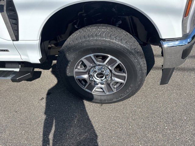 New 2026 Ford F350 Lariat image 16